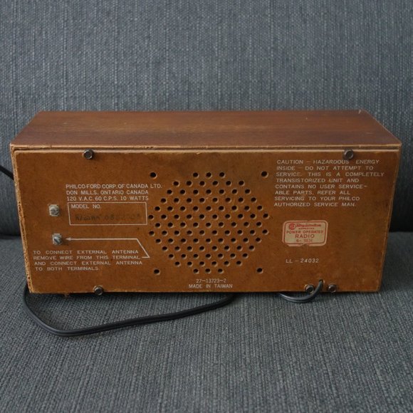 Vintage Philco Ford Radio R725WA.0382003 27-13723-2 Made in Taiwan LL-24032 - Picture 8 of 14